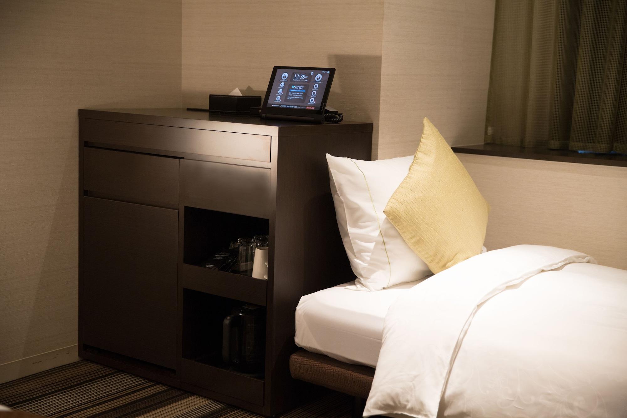 Hotel Brighton City Osaka Kitahama Bagian luar foto