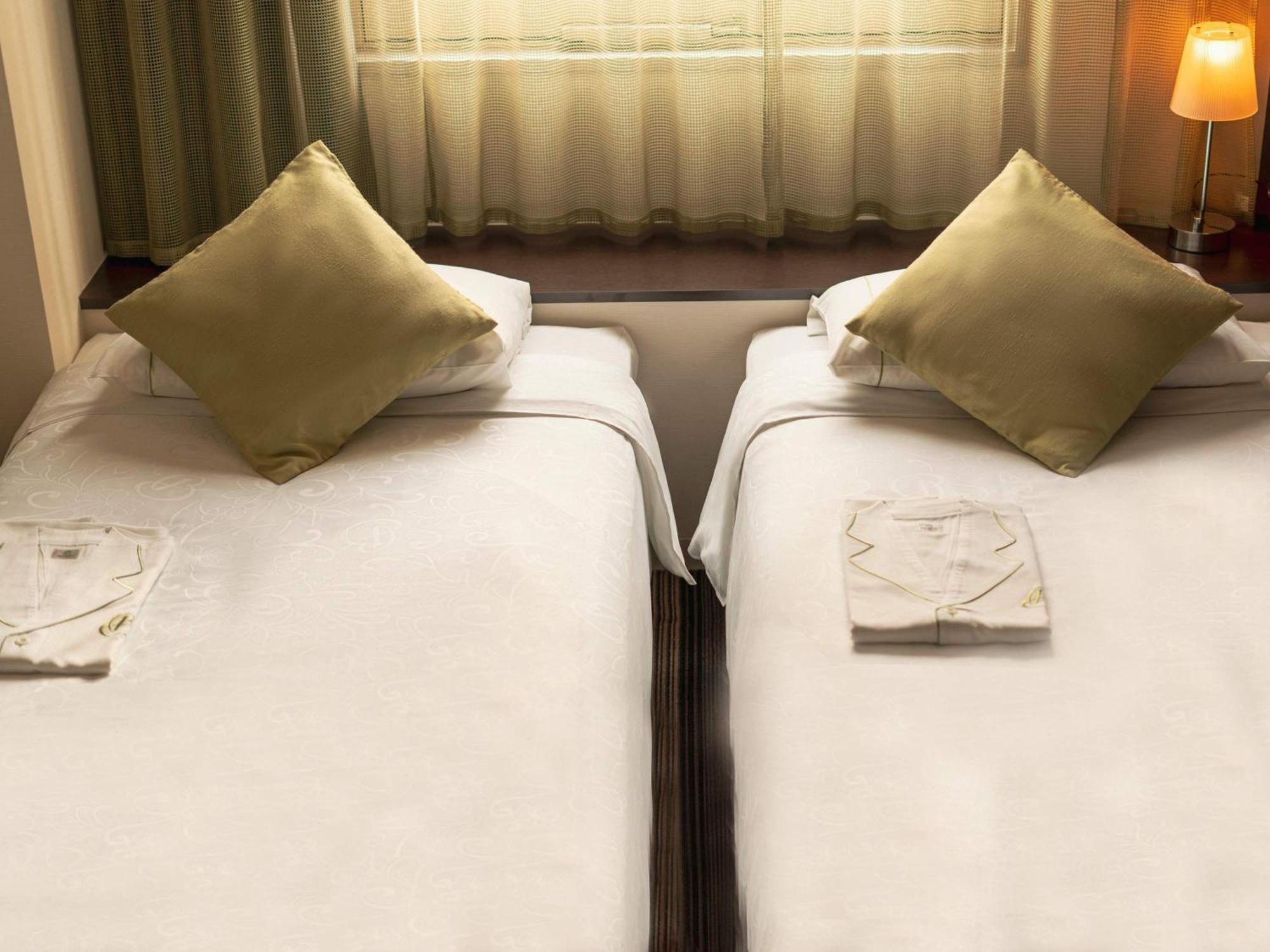 Hotel Brighton City Osaka Kitahama Bagian luar foto